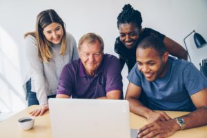 英語学習にオススメの動画配信サービスはこれ!VOD5大サイト比較